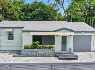 3+1 Müstakil ev — 1130 NW 57th St, Miami, 33127