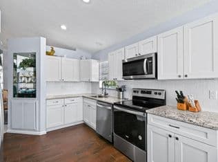 3-bedroom Condo — 252 Legendary Circle, Palm Beach Gardens, 33418