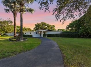 3-bedroom Single-Family Home — 13225 SW 83rd Ct, Pinecrest, 33156