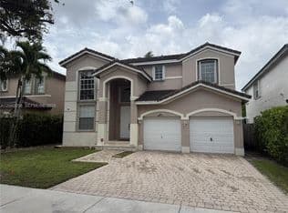 3+1 Müstakil ev — 13966 SW 155th St, Miami, 33177