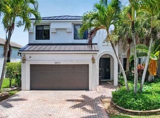 5-bedroom Single-Family Home — 16711 SW 14th St, Pembroke Pines, 33027