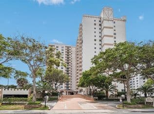 1+1 Condo — 1865 S Ocean Dr APT 2D, Hallandale, 33009