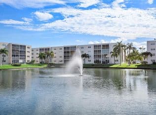 2+1 Condo — 324 SE 10th St APT 203, Dania Beach, 33004