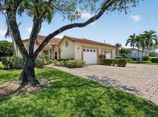 2-bedroom Condo — 7223 Summer Tree Drive, Boynton Beach, 33437