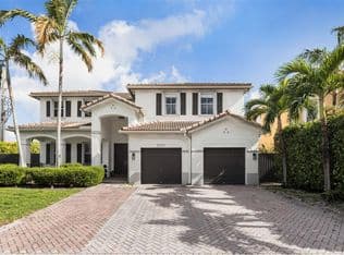3+1 Müstakil ev — 12151 SW 126th Ter, Miami, 33186