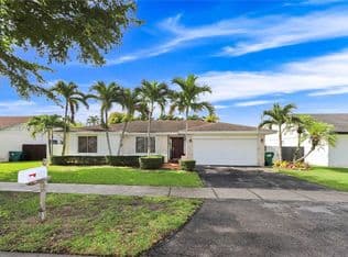 3-bedroom Single-Family Home — 12730 SW 119th St, Miami, 33186