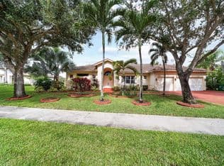 4+1 Müstakil ev — 13875 SW 41st St, Davie, 33330