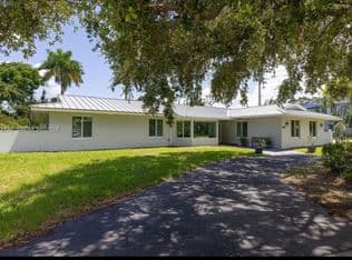 4-bedroom Single-Family Home — 7980 SW 108th St, Miami, 33156
