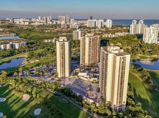 2+1 Condo — 20335 N Country Club Dr APT 1702, Aventura, 33180