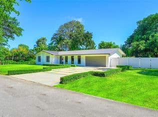 5-bedroom Single-Family Home — 8820 SW 182nd Ter, Palmetto Bay, 33157