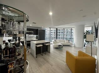 2+1 Condo — 45 SW 9th St APT 2501, Miami, 33130
