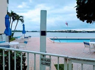 1+1 Condo — 1810 New Palm Way #215, Boynton Beach, 33435