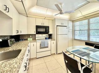 2-bedroom Condo — 2504 Antigua Terrace #D2, Pompano Beach, 33066