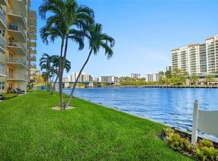 2+1 Condo — 2900 NE 30TH Street #G1, Fort Lauderdale, 33308