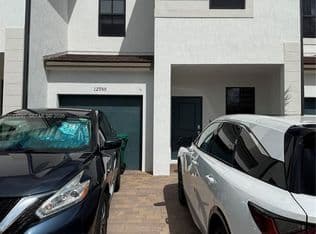 3-bedroom Townhouse — 12955 SW 231st Ter #12955, Miami, 33170