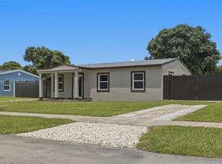 3+1 Müstakil ev — 16031 NW 18th Ave, Miami Gardens, 33054