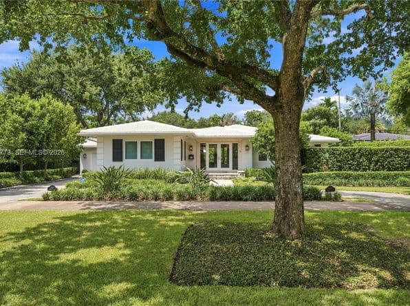 3-bedroom Single-Family Home — 3267 Riviera Dr, Coral Gables, FL 33134