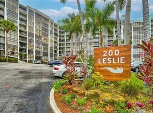 2+1 Condo — 200 Leslie Drive #1128, Hallandale, 33009