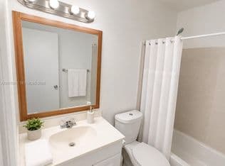 1-bedroom Condo — 18051 NW 68th Ave APT K201, Hialeah, 33015