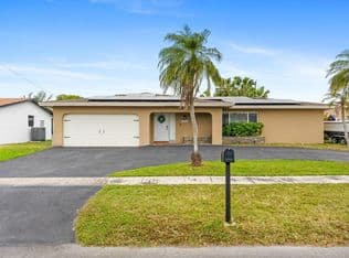 4-bedroom Single-Family Home — 10661 NW 27TH Court, Sunrise, 33322