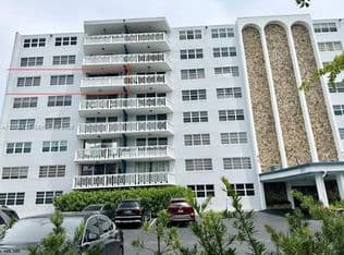 2+1 Condo — 401 NE 14th Ave APT 602, Hallandale, 33009