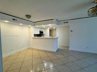 2+1 Condo — 9200 W Atlantic Blvd APT 1427, Pompano Beach, 33071