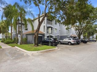 3+1 Condo — 9615 NW 1st Ct APT 302, Pembroke Pines, 33024