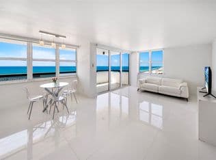 2+1 Condo — 2555 Collins Ave APT 1511, Miami Beach, 33140