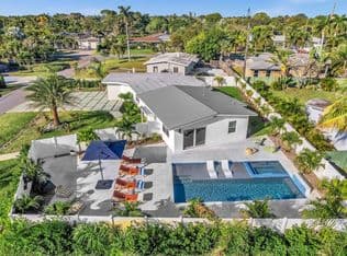 4-bedroom Single-Family Home — 209 NE 27th Drive, Wilton Manors, 33305