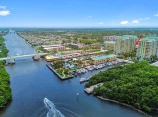 2-bedroom Condo — 625 Casa Loma Boulevard #909, Boynton Beach, 33435