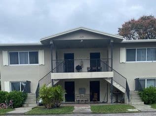 3+1 Condo — 225 SW 7th Street #101, Boca Raton, 33432