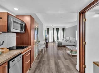 1-bedroom Condo — 1052 Ocean Dr #C203, Miami Beach, 33139