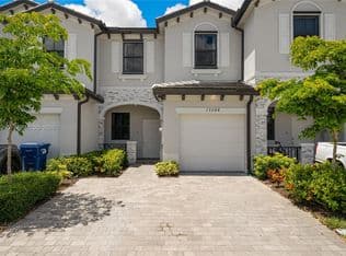 3-bedroom Townhouse — 13388 SW 286th St, Homestead, 33033