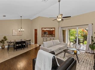 2+1 Townhouse — 9237 NW 9th Pl #9237, Fort Lauderdale, 33324