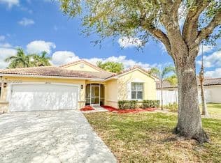 3-bedroom Single-Family Home — 18795 NW 24th Ct, Pembroke Pines, 33029