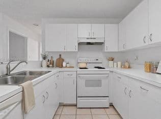 2-bedroom Condo — 10111 W Atlantic Blvd #C3, Pompano Beach, 33071