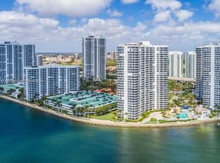2+1 Condo — 19101 NE 36th Ct #1407, Aventura, 33180