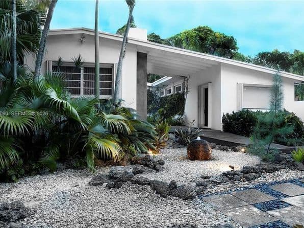 5-bedroom Building — For Rent, Miami 33133