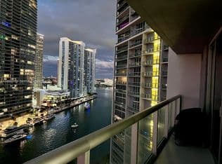 2-bedroom Condo — 475 Brickell Ave APT 1715, Miami, 33131