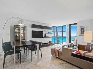 1-bedroom Condo — 2555 Collins Ave APT 1814, Miami Beach, 33140