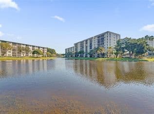 2+1 Condo — 2228 N Cypress Bend Dr APT 103, Pompano Beach, 33069