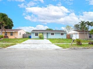 3+1 Müstakil ev — 7471 SW 1st St, Pompano Beach, 33068