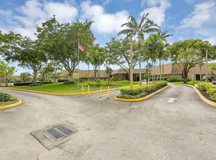 2-bedroom Condo — 10434 Sunrise Lakes Boulevard #206, Sunrise, 33322