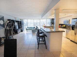 2+1 Condo — 601 Three Islands Blvd APT 117, Hallandale Beach, 33009