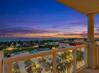 2-bedroom Condo — 1625 Kennedy Cswy APT 1207C, North Bay Village, 33141