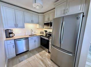 2-bedroom Condo — 359 Oakridge T, Deerfield Beach, 33442
