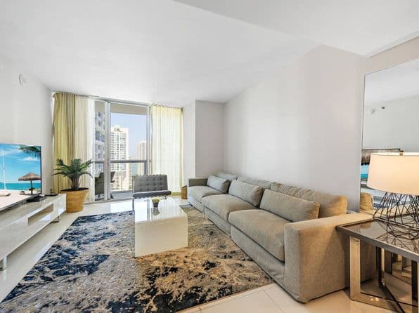 1-bedroom Apartment — 481 SW Brickell Ave #Id1520375p, Miami, FL 33131