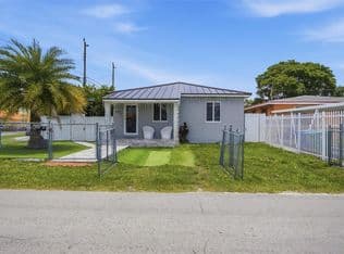 5+1 Müstakil ev — 301 SW 36th Ave, Miami, 33135