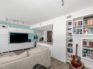 1-bedroom Condo — 999 SW 1st Ave APT 3215, Miami, 33130