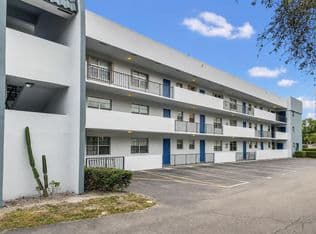 2-bedroom Condo — 1630 EMBASSY Drive #309, West Palm Beach, 33401